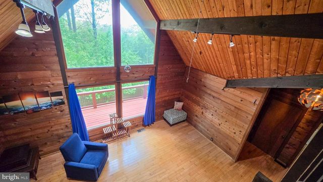 3548 RIDGE RD, Glen Rock, PA 17327