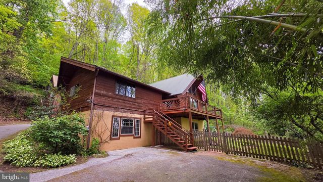3548 RIDGE RD, Glen Rock, PA 17327