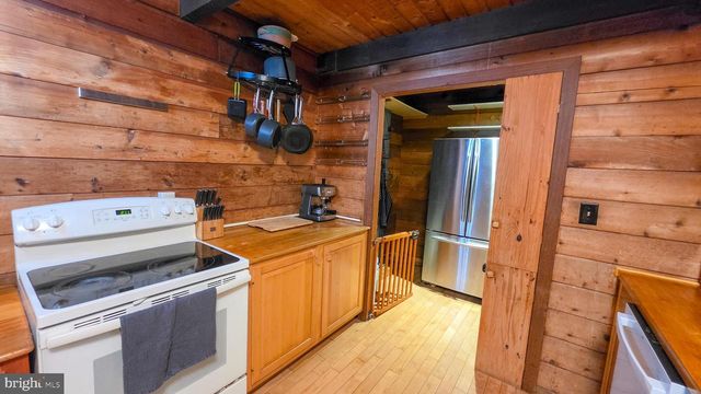 3548 RIDGE RD, Glen Rock, PA 17327