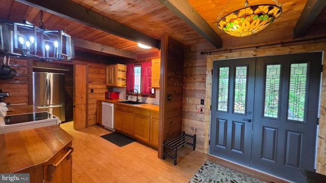 3548 RIDGE RD, Glen Rock, PA 17327