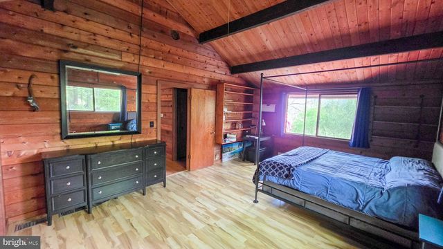 3548 RIDGE RD, Glen Rock, PA 17327