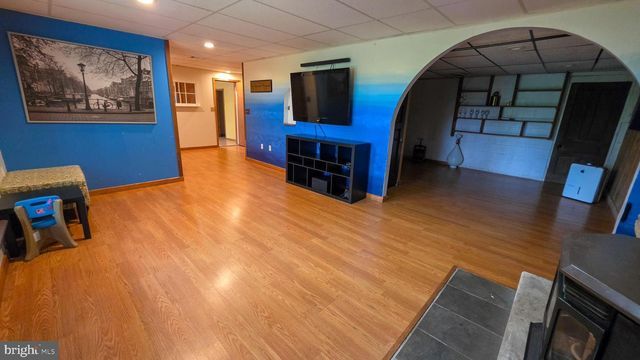 3548 RIDGE RD, Glen Rock, PA 17327