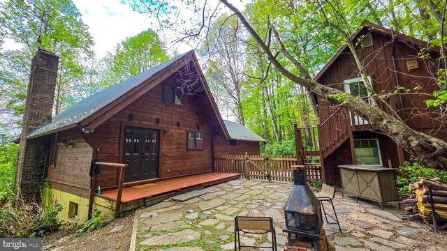 3548 RIDGE RD, Glen Rock, PA 17327