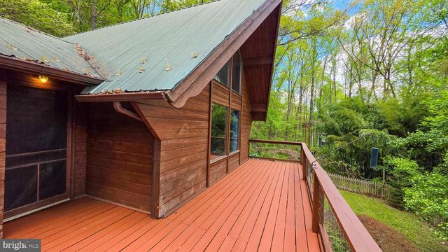 3548 RIDGE RD, Glen Rock, PA 17327