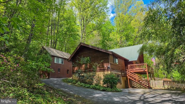 3548 RIDGE RD, Glen Rock, PA 17327