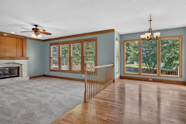 1037 SW Sunflower Drive, Lee's Summit, MO 64081