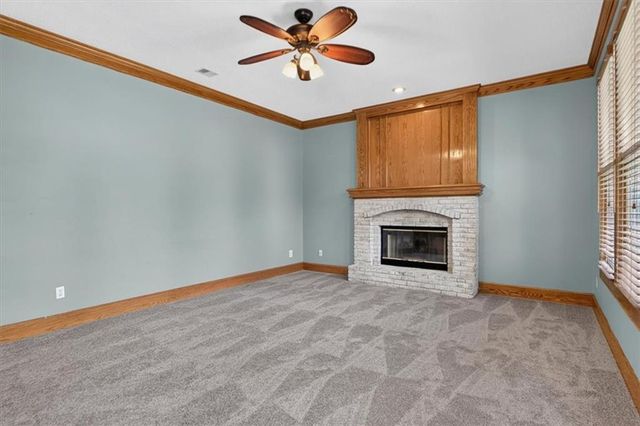 1037 SW Sunflower Drive, Lee's Summit, MO 64081