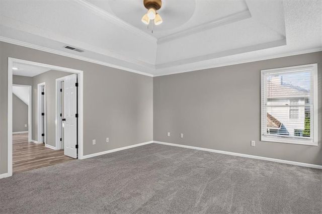 1037 SW Sunflower Drive, Lee's Summit, MO 64081