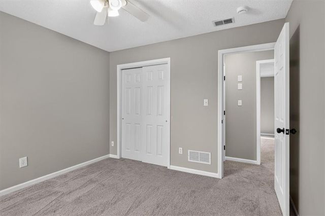 1037 SW Sunflower Drive, Lee's Summit, MO 64081