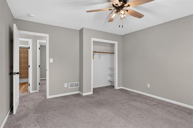 1037 SW Sunflower Drive, Lee's Summit, MO 64081