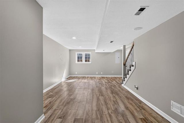 1037 SW Sunflower Drive, Lee's Summit, MO 64081