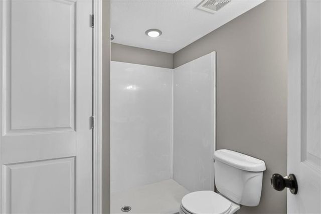 1037 SW Sunflower Drive, Lee's Summit, MO 64081