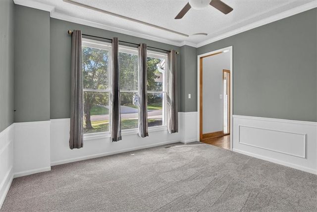 1037 SW Sunflower Drive, Lee's Summit, MO 64081