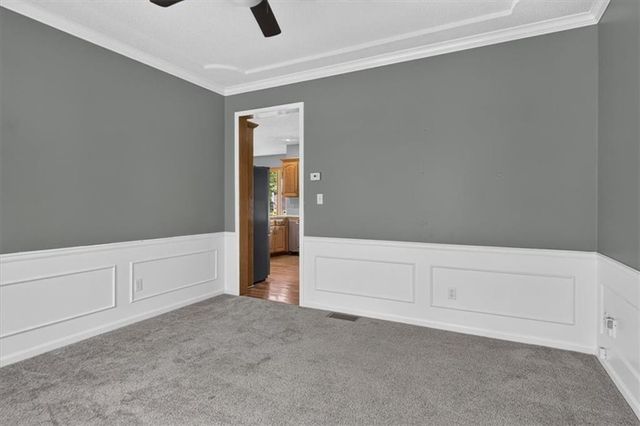 1037 SW Sunflower Drive, Lee's Summit, MO 64081