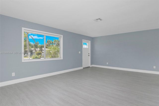 11450 Heidi Lee Lane, Fort Myers, FL 33098