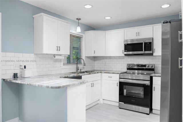 11450 Heidi Lee Lane, Fort Myers, FL 33098