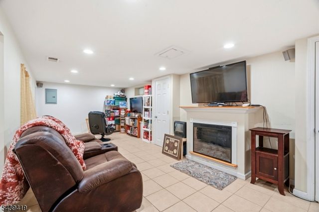1118 Stockton Rd, Linden City, NJ 07036