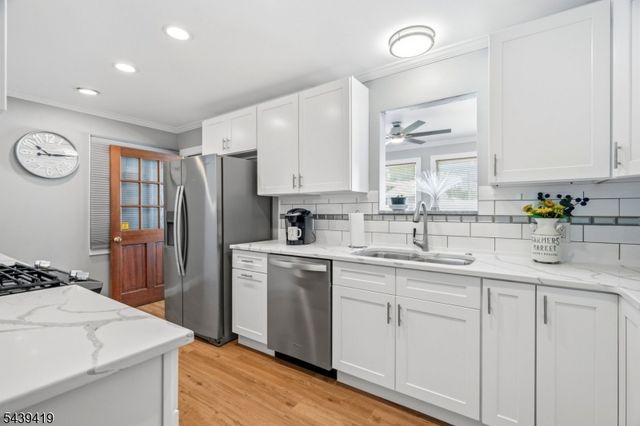 1118 Stockton Rd, Linden City, NJ 07036