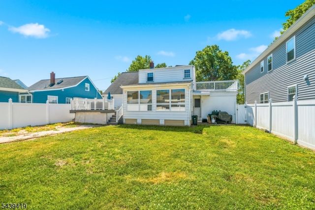1118 Stockton Rd, Linden City, NJ 07036