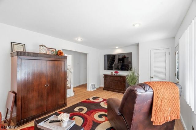 1118 Stockton Rd, Linden City, NJ 07036