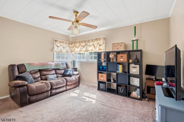 1118 Stockton Rd, Linden City, NJ 07036