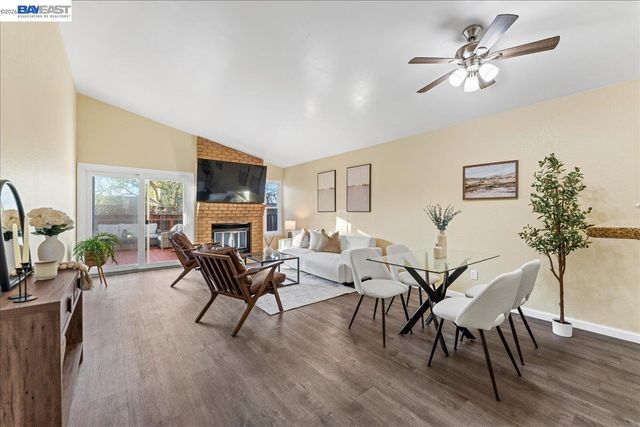 176 Bedford, Hercules, CA 94547