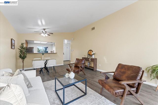 176 Bedford, Hercules, CA 94547