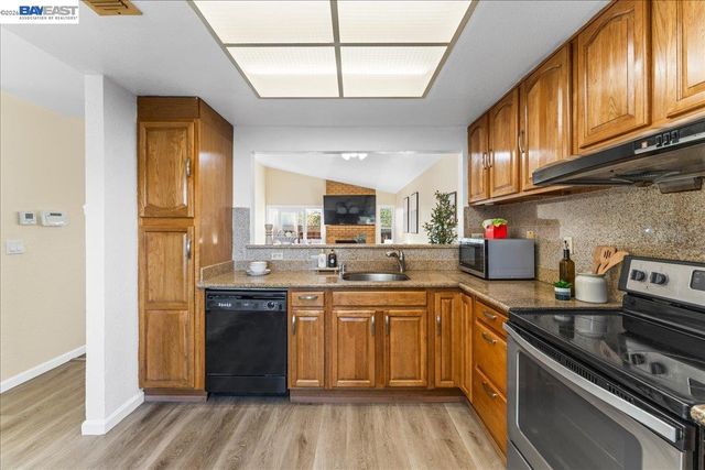 176 Bedford, Hercules, CA 94547