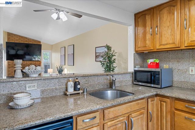 176 Bedford, Hercules, CA 94547