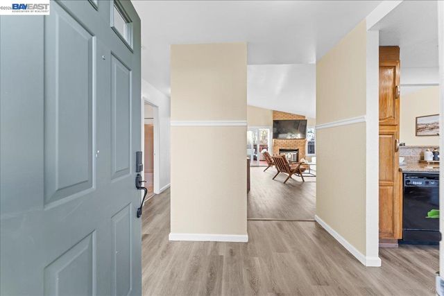 176 Bedford, Hercules, CA 94547