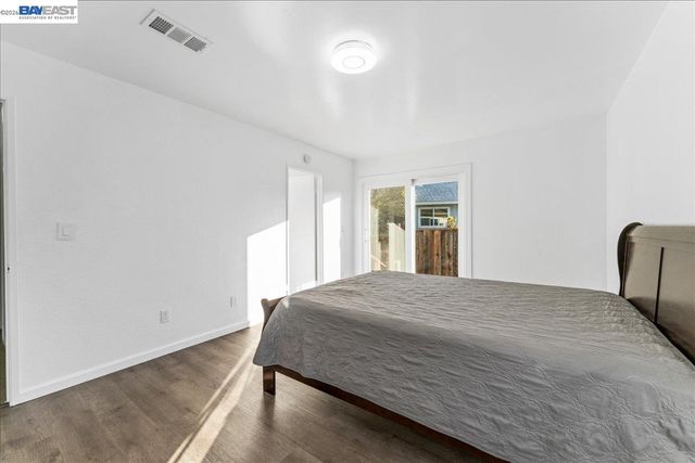 176 Bedford, Hercules, CA 94547