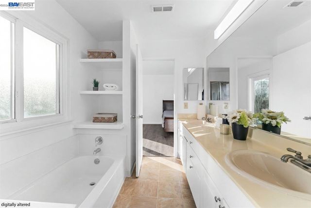 176 Bedford, Hercules, CA 94547