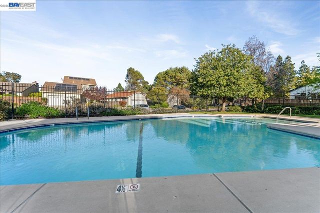 176 Bedford, Hercules, CA 94547