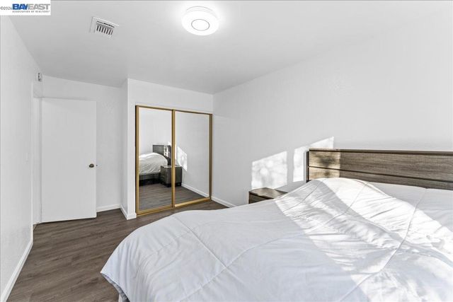 176 Bedford, Hercules, CA 94547