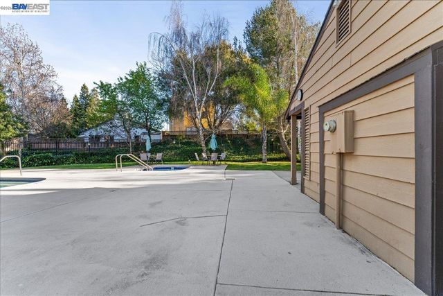 176 Bedford, Hercules, CA 94547