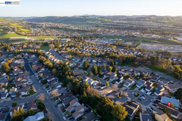 176 Bedford, Hercules, CA 94547