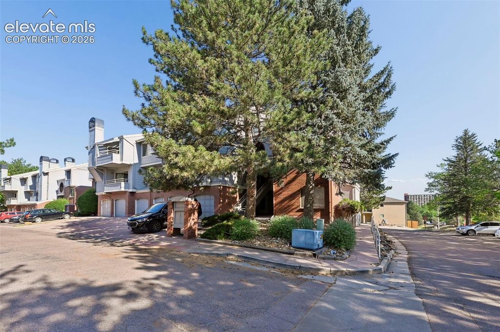 3684 Iguana Drive, Colorado Springs, CO 80910 — exterior