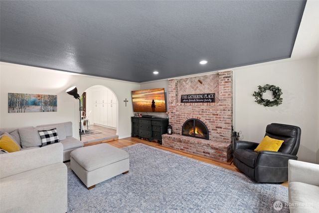 3530 24th Avenue SE, Puyallup, WA 98374