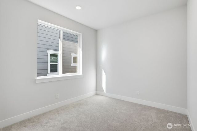 755 Weaver Drive E, Enumclaw, WA 98022