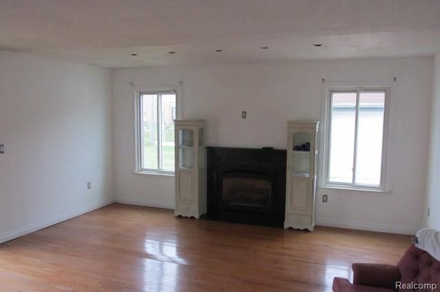 18044 Edgefield Drive, Clinton Township, MI 48035