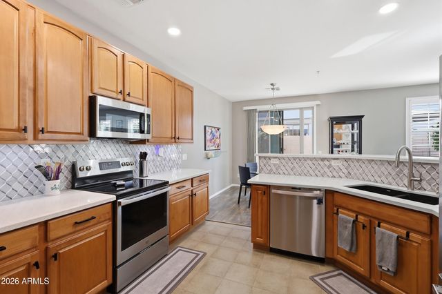 3021 E DARROW Street, Phoenix, AZ 85042