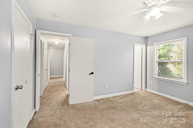 6520 Farmingdale Drive, Charlotte, NC 28212