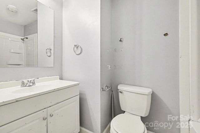 6520 Farmingdale Drive, Charlotte, NC 28212