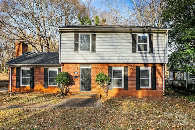 6520 Farmingdale Drive, Charlotte, NC 28212