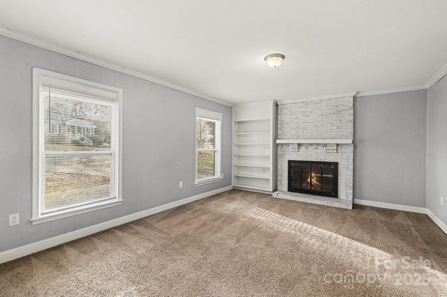 6520 Farmingdale Drive, Charlotte, NC 28212