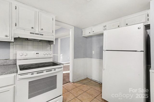 6520 Farmingdale Drive, Charlotte, NC 28212