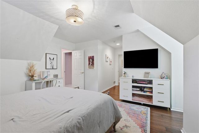 1425 Woodbury Drive, Liberty, MO 64068