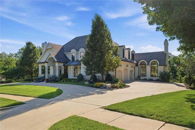 1425 Woodbury Drive, Liberty, MO 64068