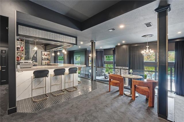 1425 Woodbury Drive, Liberty, MO 64068