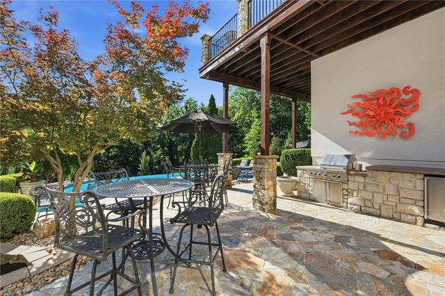1425 Woodbury Drive, Liberty, MO 64068